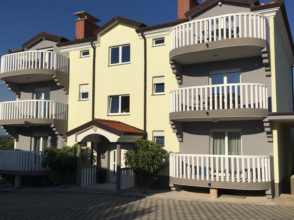 Apartments Barbic Umag Ngoại thất bức ảnh